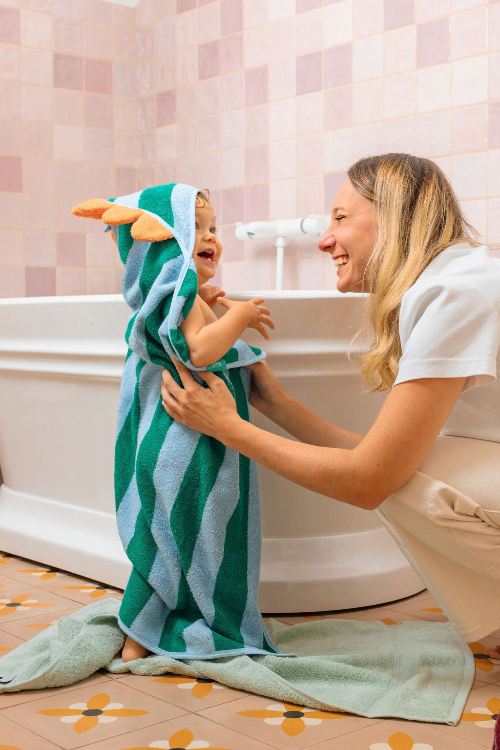 Cotton hooded towel - Dino Lagoon green