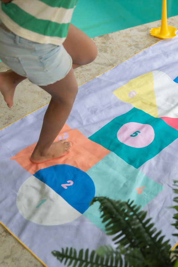 Play Towel L - Hopscotch